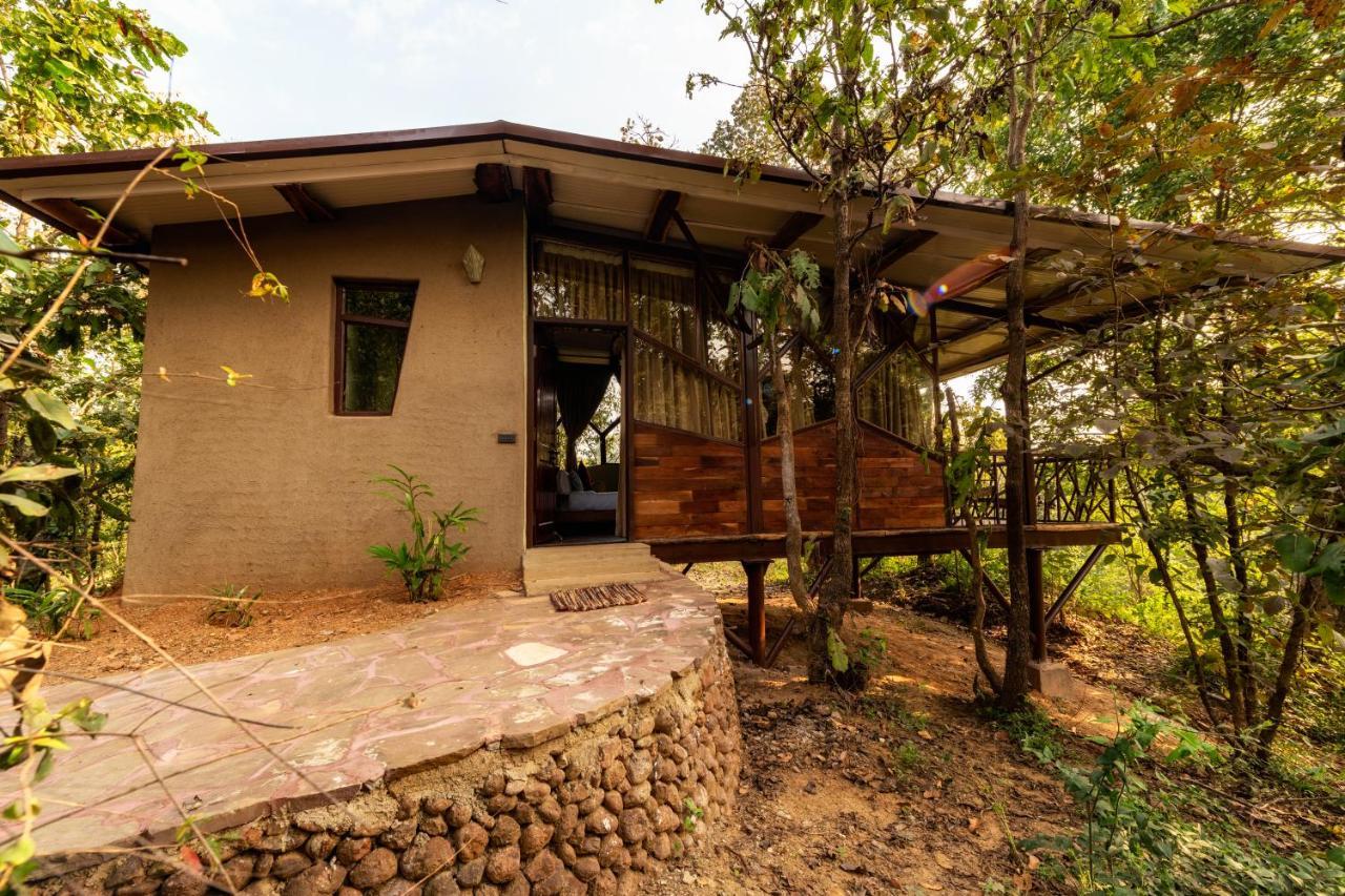 Kanha Jungle Camp Exterior photo