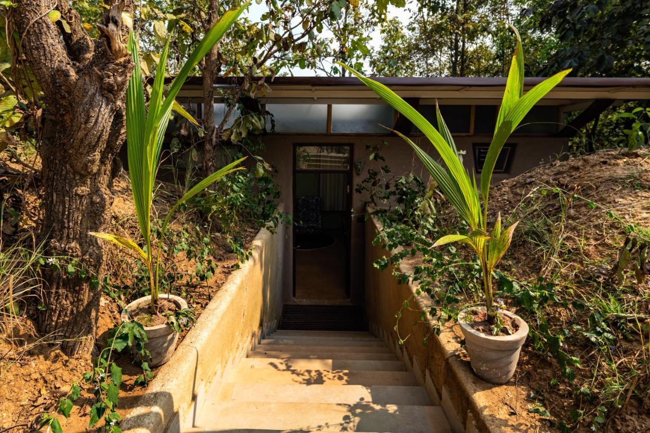 Kanha Jungle Camp Exterior photo